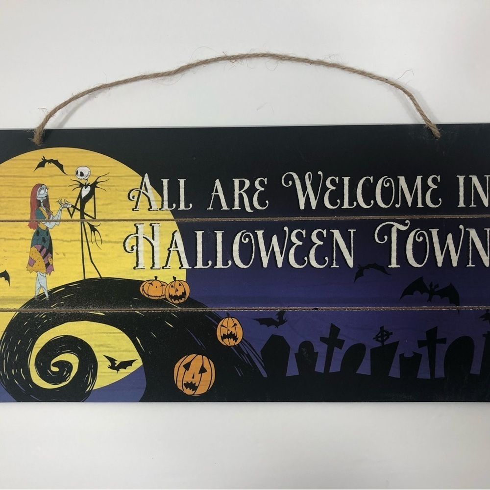 Hanging Sign “Nightmare B4 Christmas”